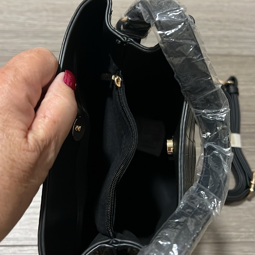 AOTA Elegant Black Vegan Leather Bag - Picture 8 of 12